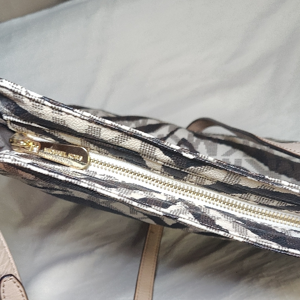 Michael Kors Black and White Zebra Crossbody Bag - Picture 6 of 9